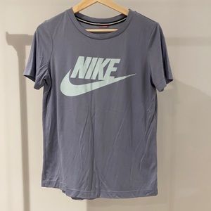Nike T-shirt